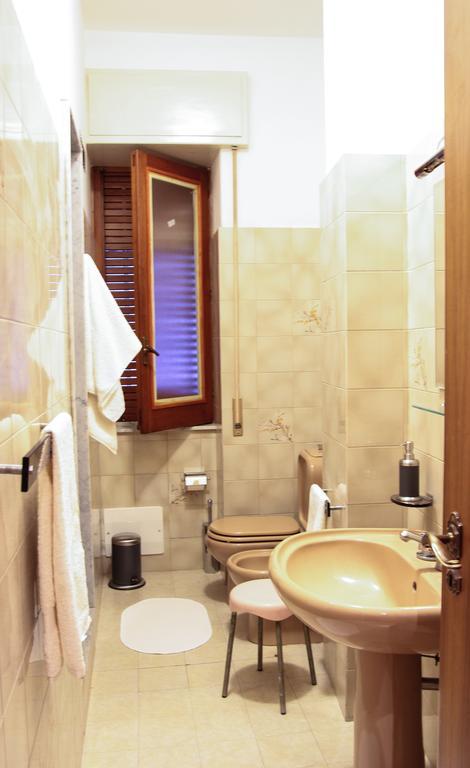 نيكولوسي B&B Fiori Di Lava الغرفة الصورة