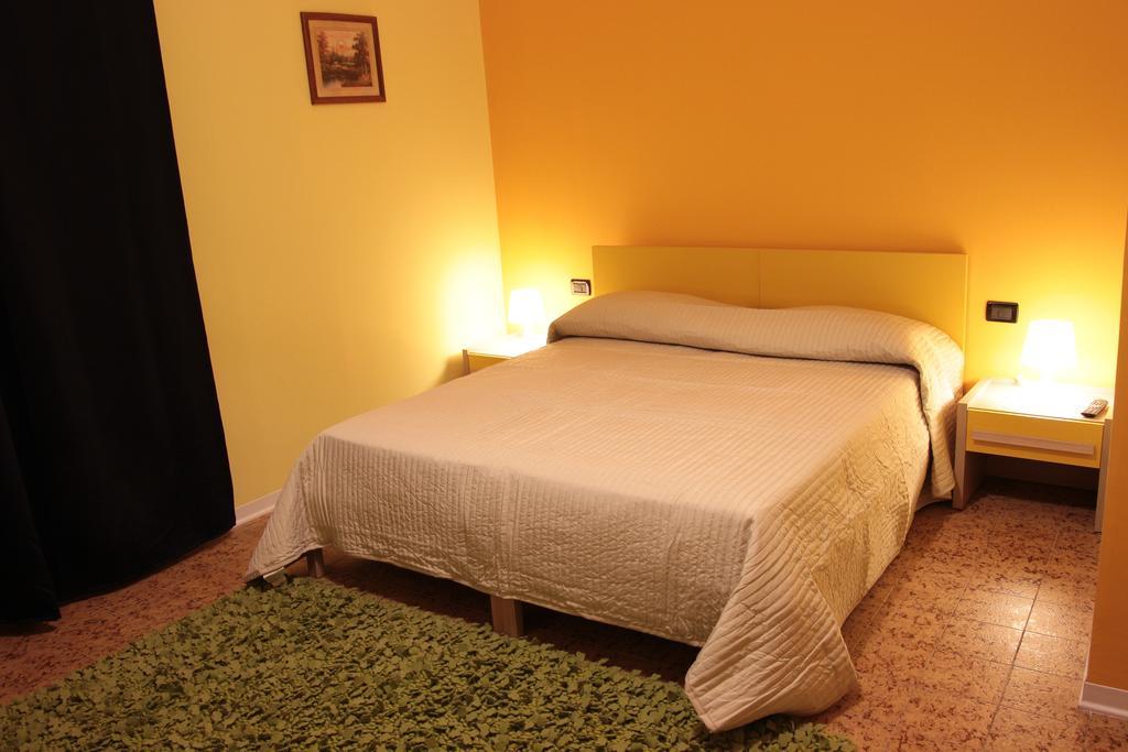 نيكولوسي B&B Fiori Di Lava الغرفة الصورة