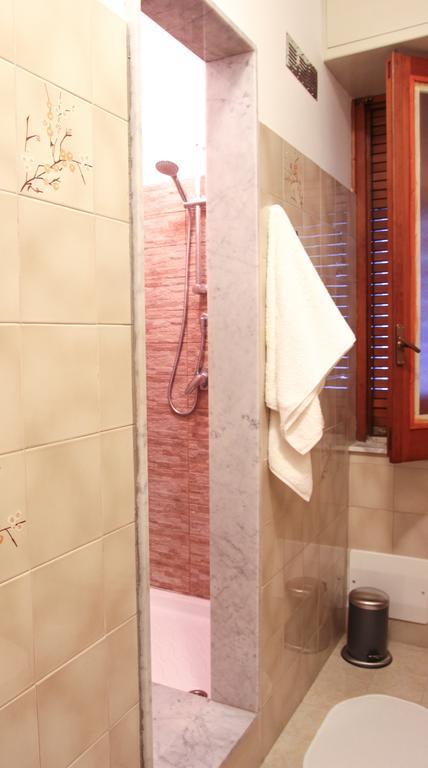 نيكولوسي B&B Fiori Di Lava الغرفة الصورة